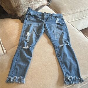 Express Frayed Hem Cropped Jeans in Blue